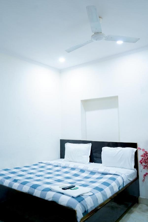 Hotel Tom - Jungpura Chruch Road 新德里 外观 照片